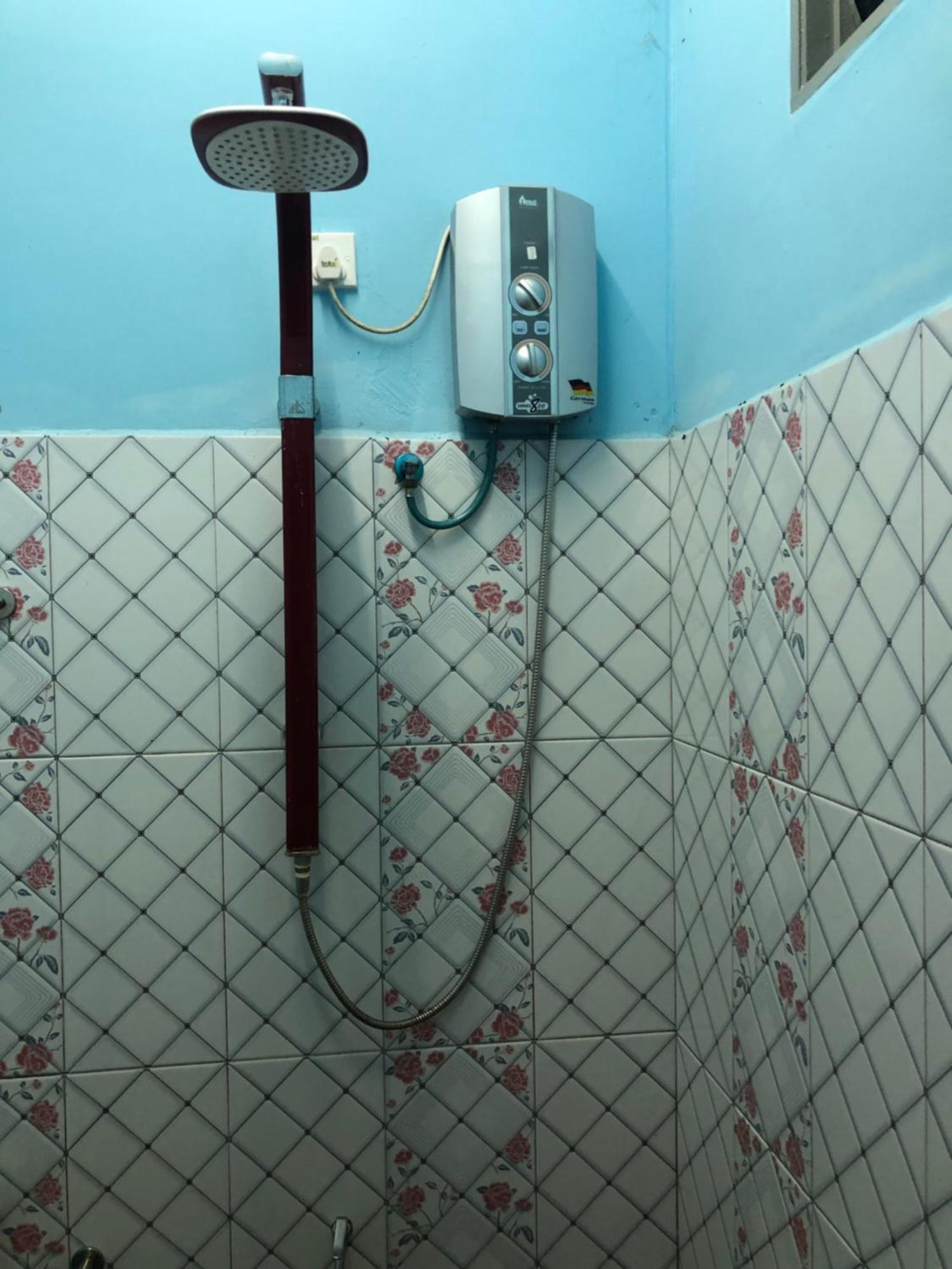 Dtahan Motel Taman Negara Куала-Тахан Экстерьер фото