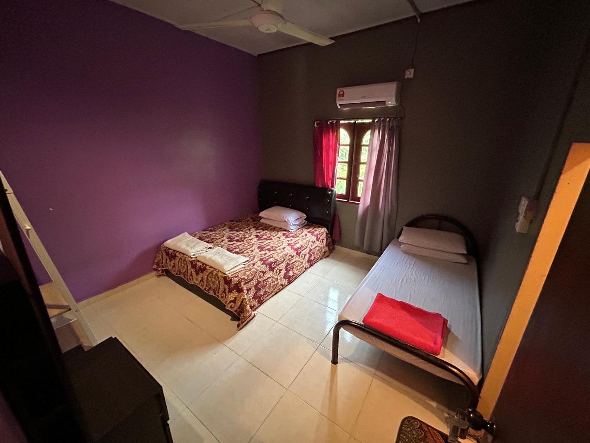 Dtahan Motel Taman Negara Куала-Тахан Экстерьер фото