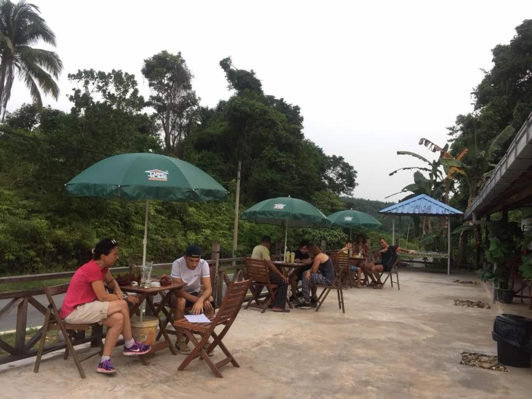 Dtahan Motel Taman Negara Куала-Тахан Экстерьер фото